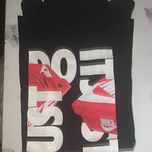 Nike tee boys used